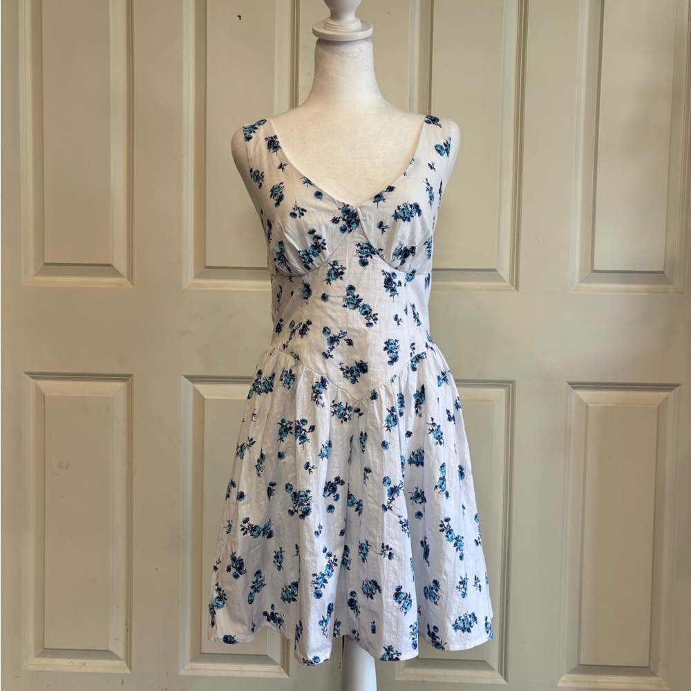 White Floral V-Neck Sundress with Delicate Blue Flower Print